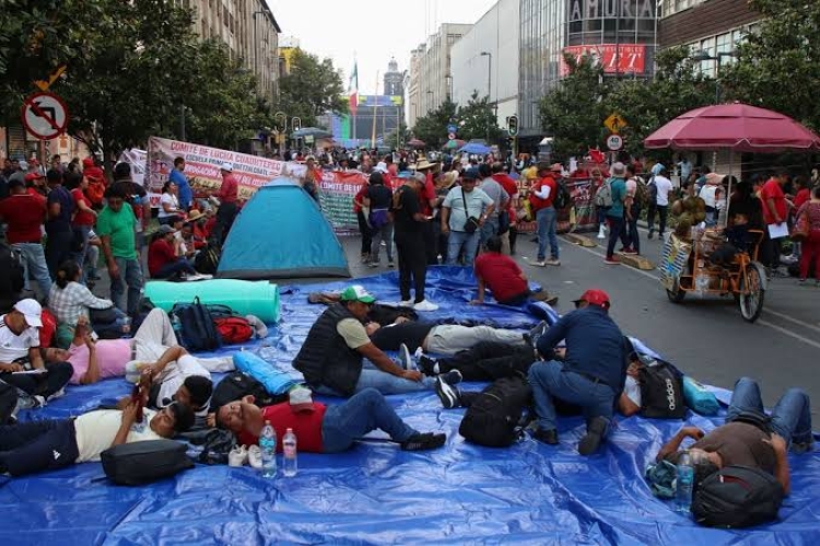 La CNTE amaga con acudir al AICM y al Estadio Azteca en los d&iacute;as previos al Mundial